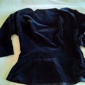 Black velvet top small 3 quarter sleeves side zipper